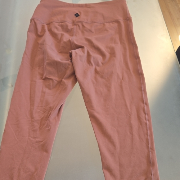 Prana Peach Activewear - Picture 5 of 13